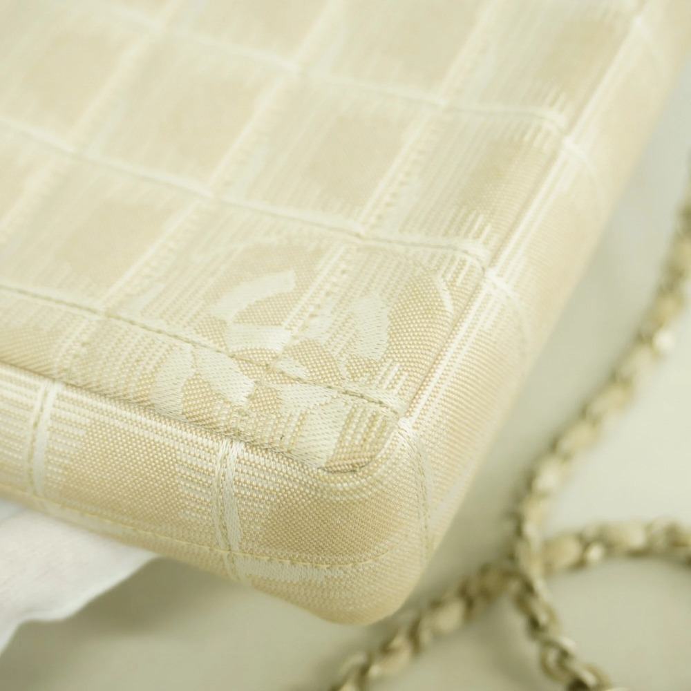CHANEL Cream Shoulder Bag - Picture 7 of 10